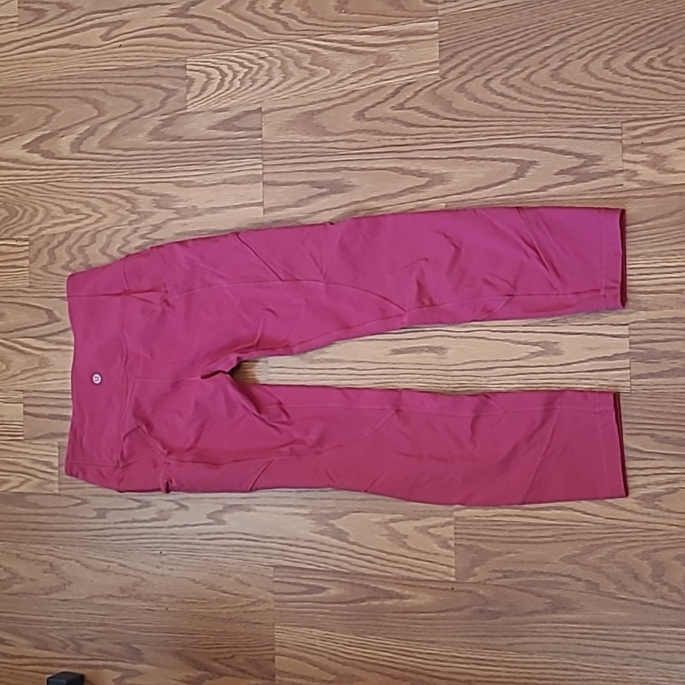 Lululemon All The Right Places Crop II *23" Size 6 - Picture 11 of 13